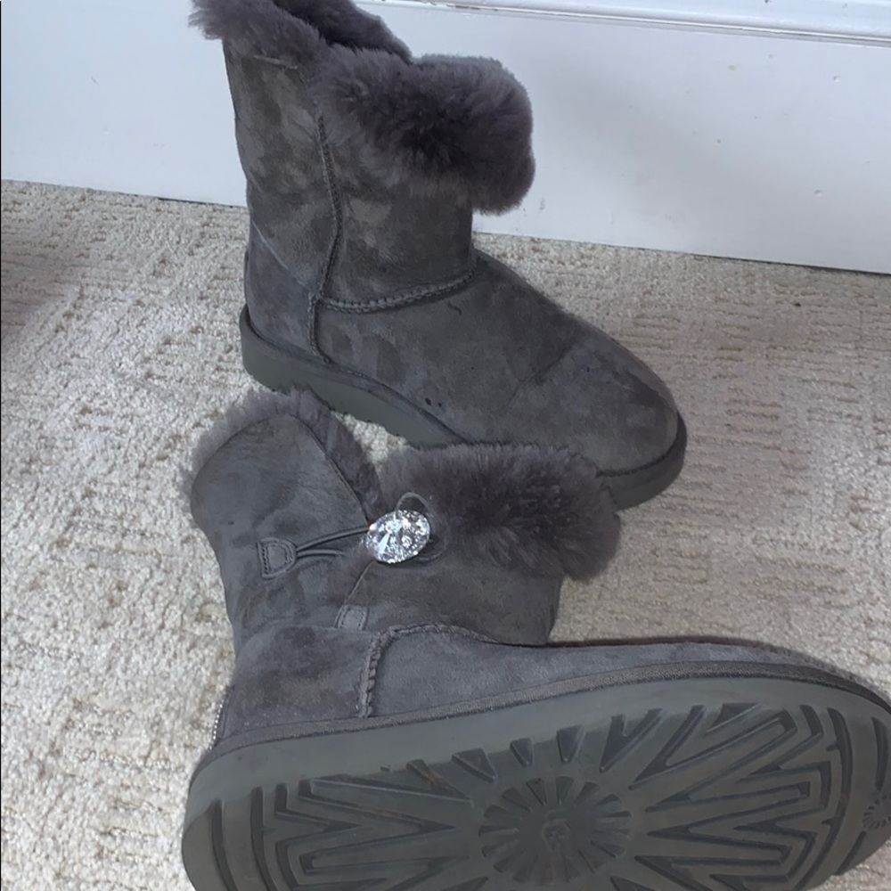 Women's Mini Bailey Button Bling Winter Boot